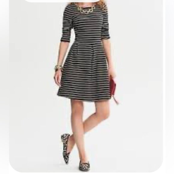 Banana Republic striped fit and flare dress size 2 - Picture 2 of 11
